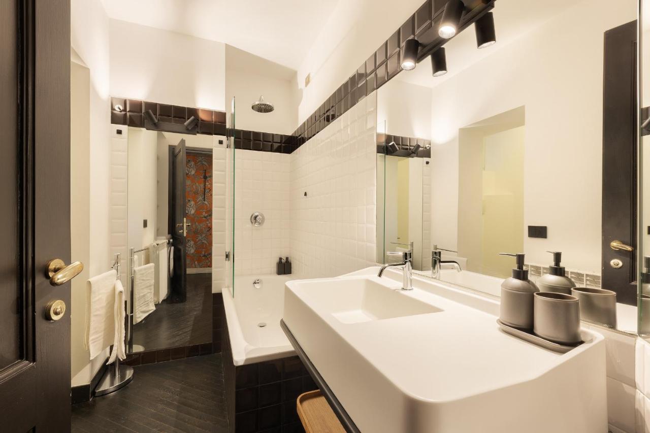 Hl Luxury Duomo Apartment - Via Torino, Montenapoleone Милан Экстерьер фото