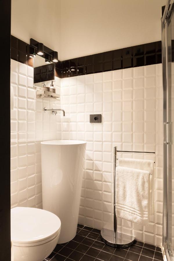 Hl Luxury Duomo Apartment - Via Torino, Montenapoleone Милан Экстерьер фото